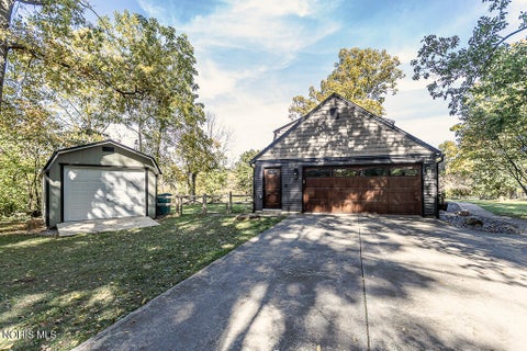 Tiny photo for 56 Back Bay Road, Bowling Green, OH 43402 (MLS # 10014873)