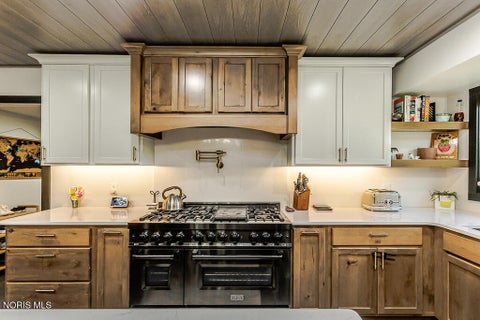 Tiny photo for 56 Back Bay Road, Bowling Green, OH 43402 (MLS # 10014873)