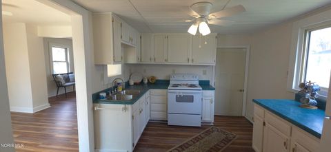 Tiny photo for 612 Downs Street, Defiance, OH 43512 (MLS # 10006918)