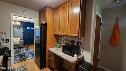 Tiny photo for 4037 Commonwealth Avenue, Toledo, OH 43612 (MLS # 10003611)