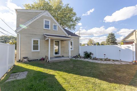 Tiny photo for 5404 Lewis Avenue, Toledo, OH 43612 (MLS # 10000120)