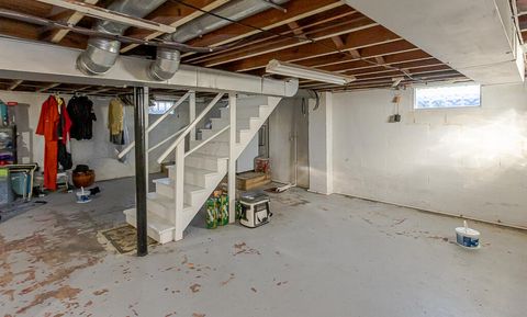 Tiny photo for 5404 Lewis Avenue, Toledo, OH 43612 (MLS # 10000120)