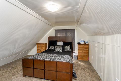Tiny photo for 5404 Lewis Avenue, Toledo, OH 43612 (MLS # 10000120)