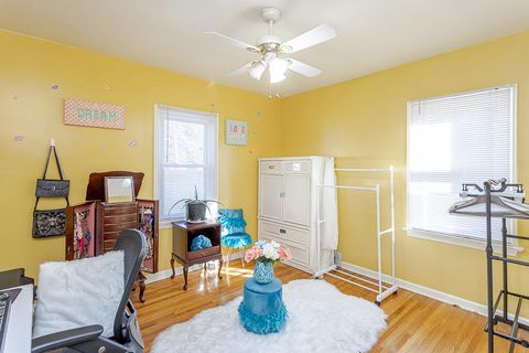 Tiny photo for 5404 Lewis Avenue, Toledo, OH 43612 (MLS # 10000120)
