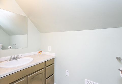 Tiny photo for 5404 Lewis Avenue, Toledo, OH 43612 (MLS # 10000120)