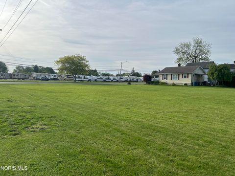 Tiny photo for Dickinson/sugar Sts, Fremont, OH 43420 (MLS # 10008121)