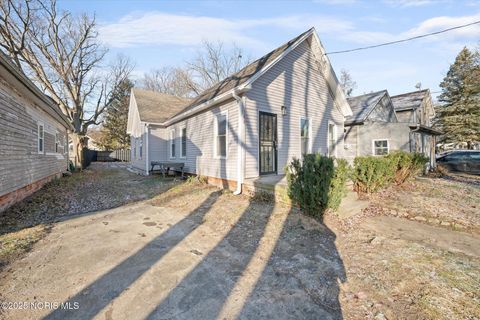 Tiny photo for 144 Whiting Avenue, Toledo, OH 43609 (MLS # 10000247)