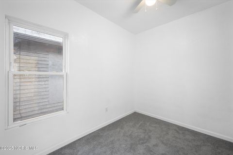 Tiny photo for 144 Whiting Avenue, Toledo, OH 43609 (MLS # 10000247)