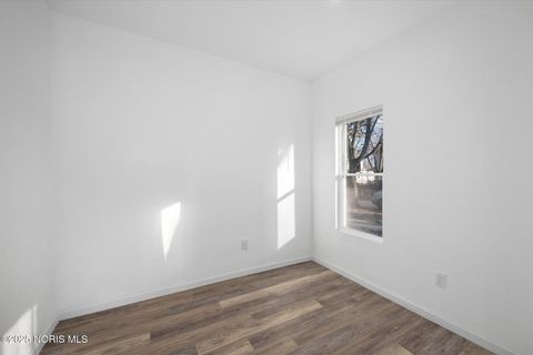 Tiny photo for 144 Whiting Avenue, Toledo, OH 43609 (MLS # 10000247)