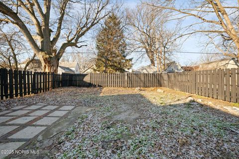 Tiny photo for 144 Whiting Avenue, Toledo, OH 43609 (MLS # 10000247)