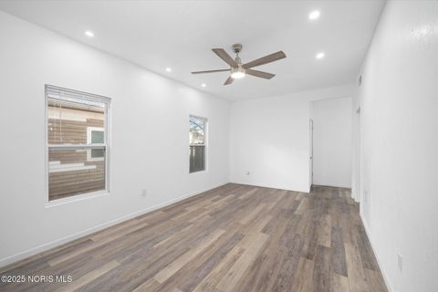 Tiny photo for 144 Whiting Avenue, Toledo, OH 43609 (MLS # 10000247)