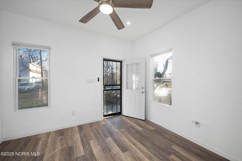Tiny photo for 144 Whiting Avenue, Toledo, OH 43609 (MLS # 10000247)