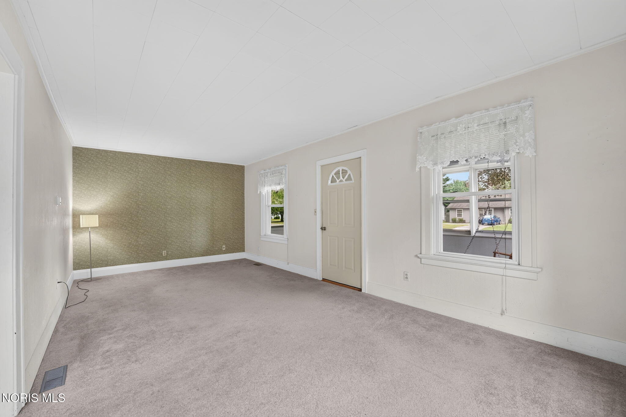 441 W 6th Street