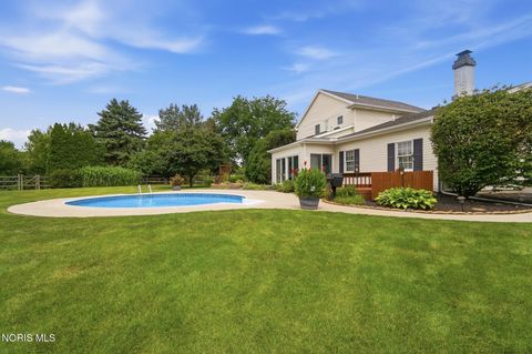 Tiny photo for 410 Kent Court, Maumee, OH 43537 (MLS # 10011057)