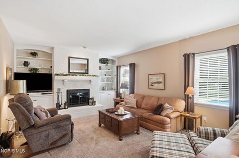 Tiny photo for 410 Kent Court, Maumee, OH 43537 (MLS # 10011057)