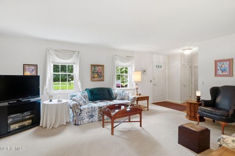 Tiny photo for 410 Kent Court, Maumee, OH 43537 (MLS # 10011057)