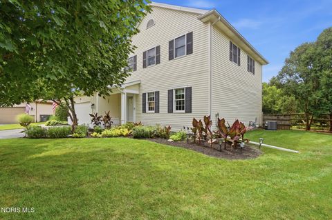 Photo of 410 Kent Court, Maumee, OH 43537 (MLS # 10011057)