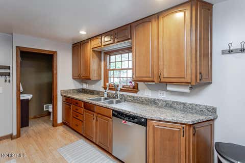 Tiny photo for 833 River Road, Maumee, OH 43537 (MLS # 10011882)