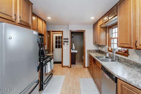 Tiny photo for 833 River Road, Maumee, OH 43537 (MLS # 10011882)