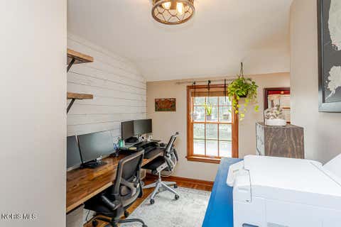 Tiny photo for 833 River Road, Maumee, OH 43537 (MLS # 10011882)