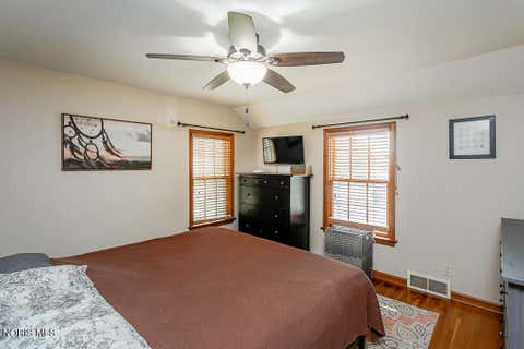 Tiny photo for 833 River Road, Maumee, OH 43537 (MLS # 10011882)