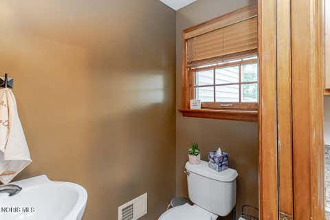 Tiny photo for 833 River Road, Maumee, OH 43537 (MLS # 10011882)
