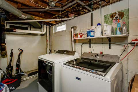 Tiny photo for 833 River Road, Maumee, OH 43537 (MLS # 10011882)