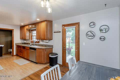 Tiny photo for 833 River Road, Maumee, OH 43537 (MLS # 10011882)