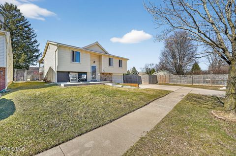 Photo of 4251 Northcroft Lane, Toledo, OH 43611 (MLS # 10004687)