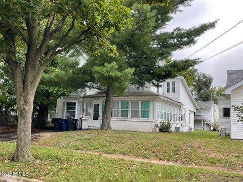 Photo of 315 E Evers Avenue, Bowling Green, OH 43402 (MLS # 10013873)