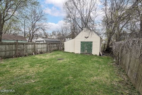 Tiny photo for 4048 Asbury Drive, Toledo, OH 43612 (MLS # 10006435)