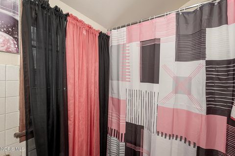 Tiny photo for 4048 Asbury Drive, Toledo, OH 43612 (MLS # 10006435)