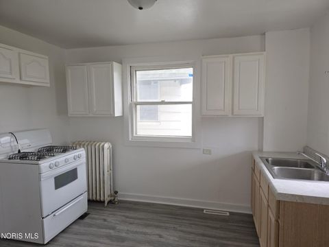 Tiny photo for 1336 E Broadway Street, Toledo, OH 43605 (MLS # 10007434)
