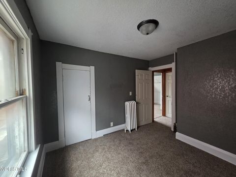 Tiny photo for 1336 E Broadway Street, Toledo, OH 43605 (MLS # 10007434)