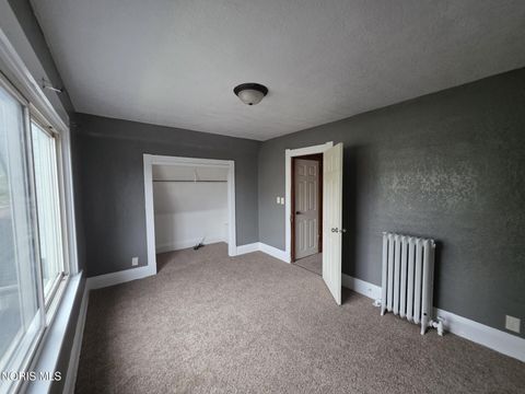 Tiny photo for 1336 E Broadway Street, Toledo, OH 43605 (MLS # 10007434)