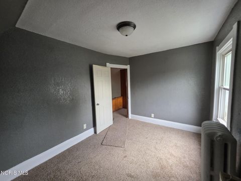 Tiny photo for 1336 E Broadway Street, Toledo, OH 43605 (MLS # 10007434)