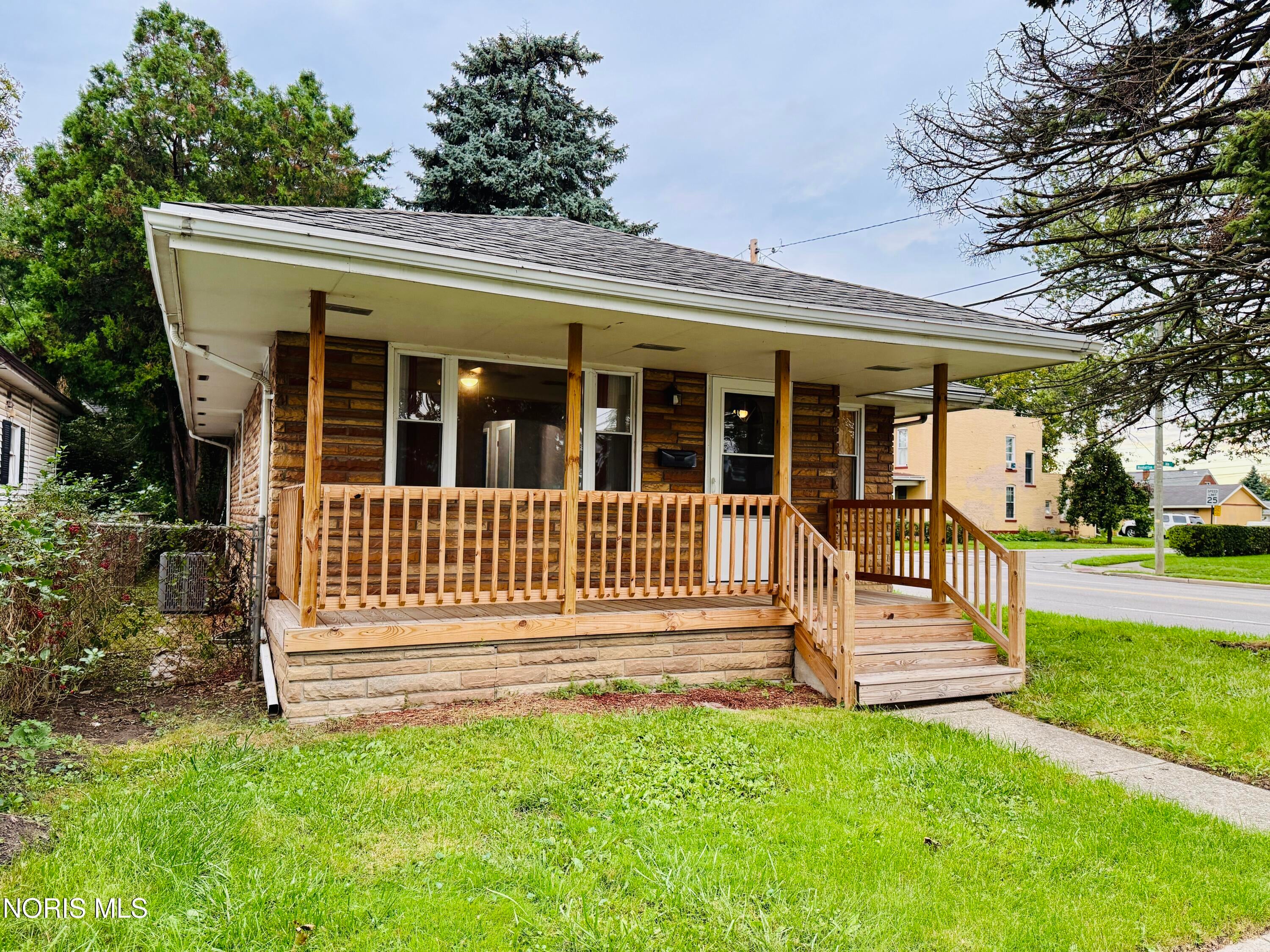 3429 Maple Street