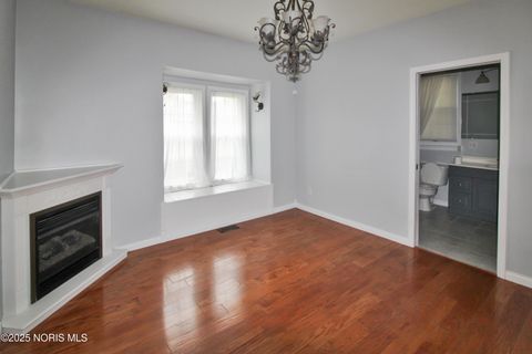 Tiny photo for 423 Fulton Street, Port Clinton, OH 43452 (MLS # 10000568)