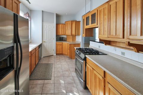 Tiny photo for 423 Fulton Street, Port Clinton, OH 43452 (MLS # 10000568)