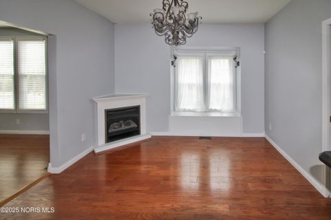 Tiny photo for 423 Fulton Street, Port Clinton, OH 43452 (MLS # 10000568)