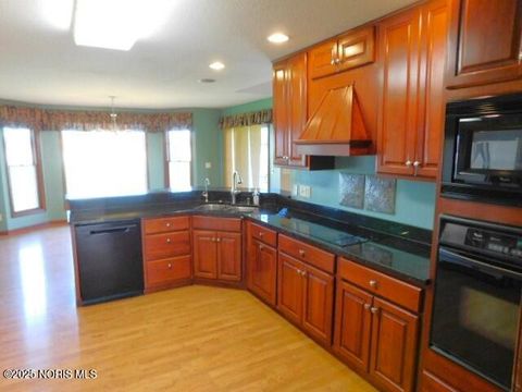 Tiny photo for 18436 E Us Route 224, Findlay, OH 45840 (MLS # 10000782)