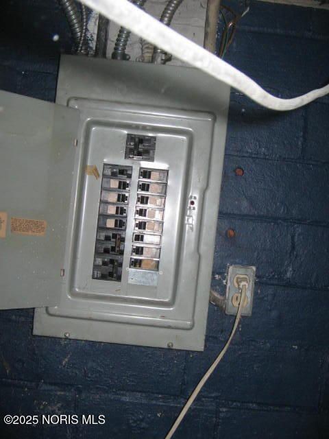 Tiny photo for 860 Prouty Avenue, Toledo, OH 43609 (MLS # 10002593)