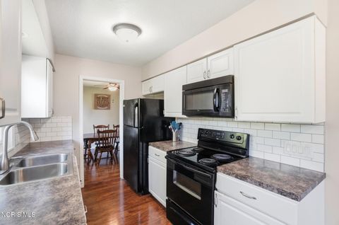 Tiny photo for 3732 Fairwood Drive, Sylvania, OH 43560 (MLS # 10007274)