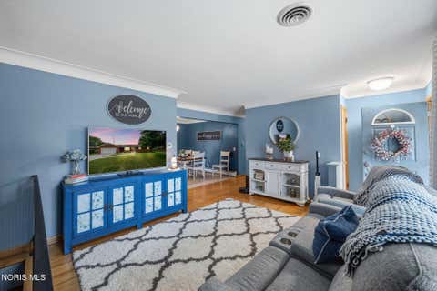Tiny photo for 305 Parkview Drive, Walbridge, OH 43465 (MLS # 10010799)