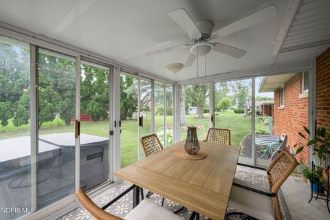 Tiny photo for 305 Parkview Drive, Walbridge, OH 43465 (MLS # 10010799)