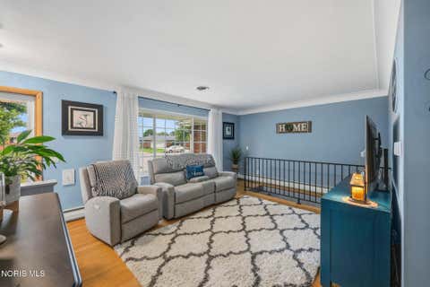 Tiny photo for 305 Parkview Drive, Walbridge, OH 43465 (MLS # 10010799)