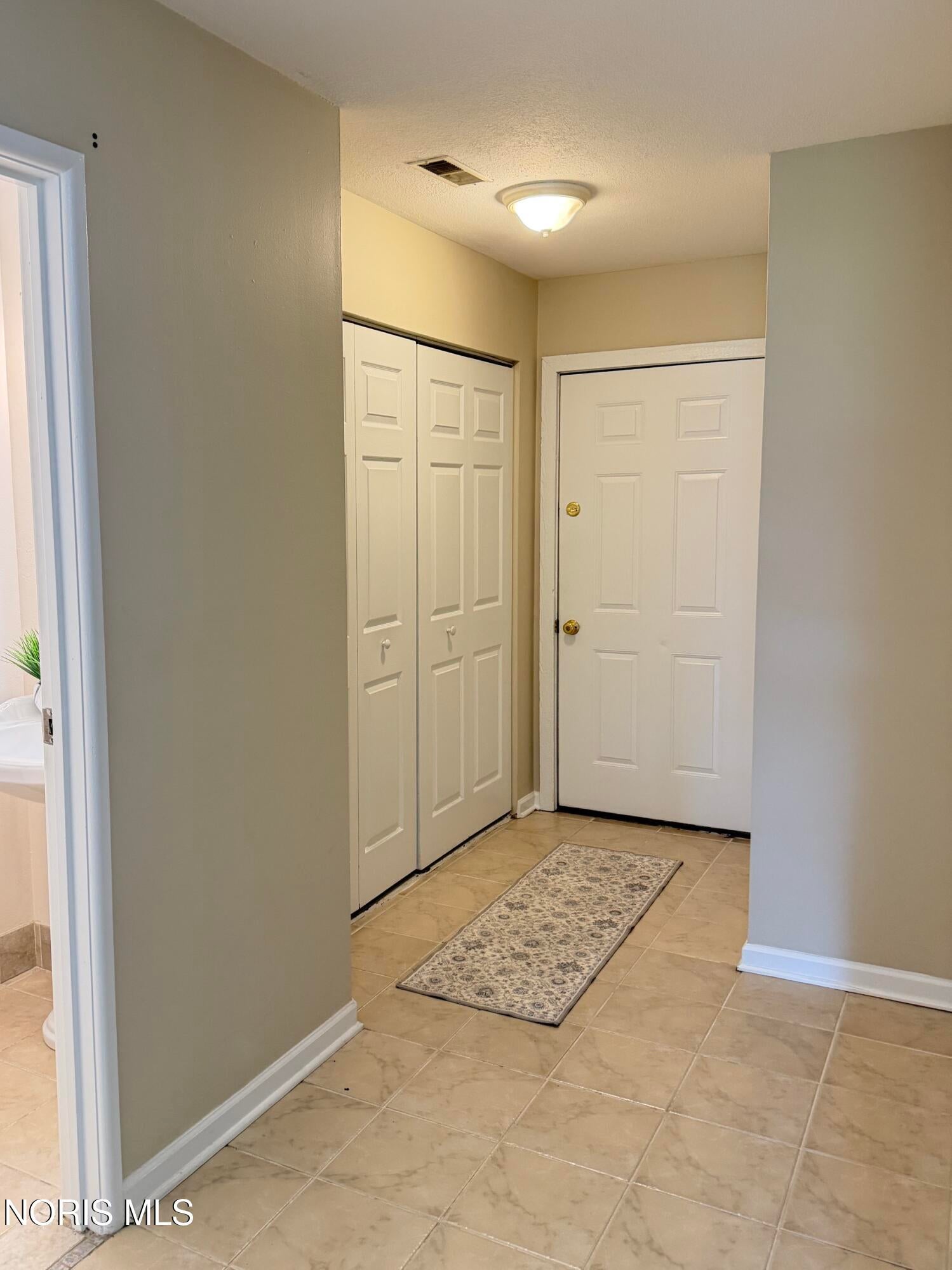 6818 Fenwyck Road Apt 4