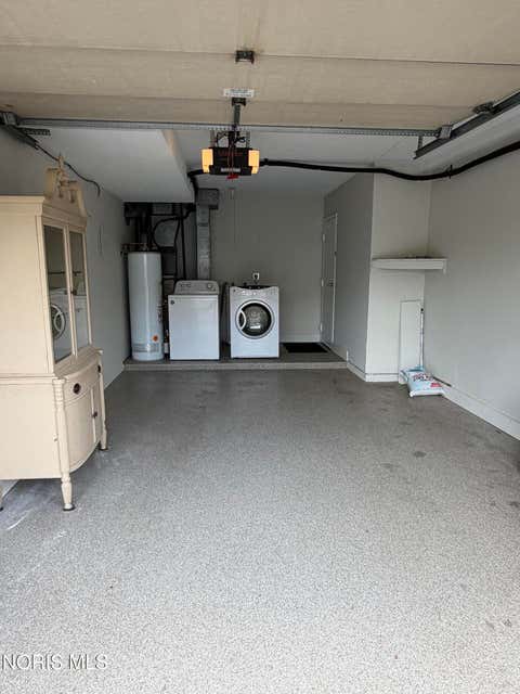 Tiny photo for 6818 Fenwyck Road #Apt 4, Maumee, OH 43537 (MLS # 10012499)