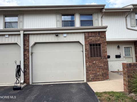Tiny photo for 6818 Fenwyck Road #Apt 4, Maumee, OH 43537 (MLS # 10012499)