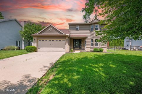 Photo of 1236 Grassy Court, Rossford, OH 43460 (MLS # 10010313)